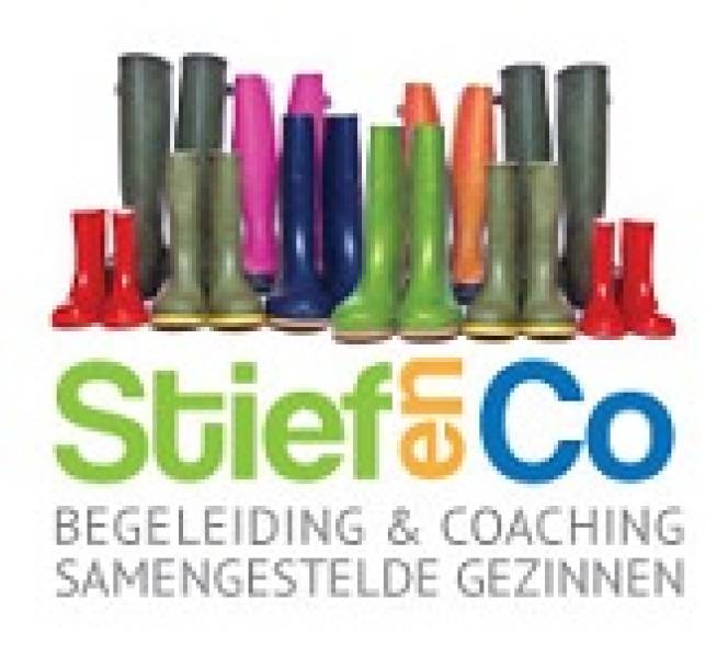 Het beeldmerk van STIEFenCO® staat voor grote stappen zetten, divers en kleurrijk, ieder zijn eigen maatje, positief en energiek de neuzen één kant op.