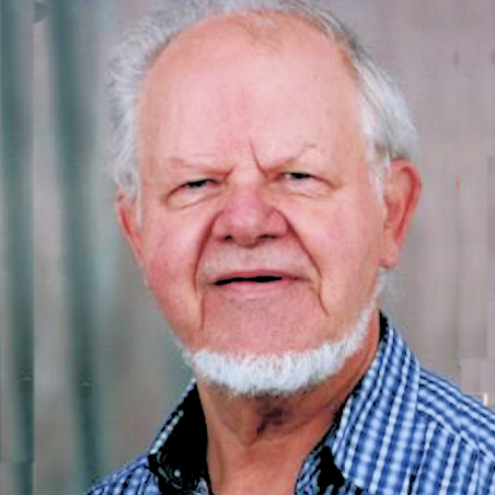 John Nieuwerth (1944) heeft zijn opleiding gehad aan de Kweekschool in Almelo. Enthousiaste leraren hebben toen zijn interesse gewekt in kunstgeschiedenis. Hij was o.m. directeur van het MDGO (Middelbaar Dienstverlenings- en Gezondheidszorg Onderwijs). Na zijn pensionering verzorgde hij lezingen over Chagall, Jugendstil, Klimt en meer.