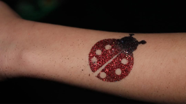 Vrijwilligersacademie: Workshop glittertattoos